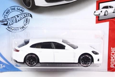 hot wheels porsche panamera turbo