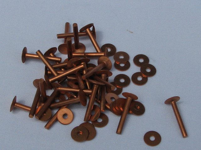 丸リベットﾏﾙﾘﾍﾞｯﾄ 9 X 16 標準(または鉄) ユニクロ - ネジ・釘・金属素材