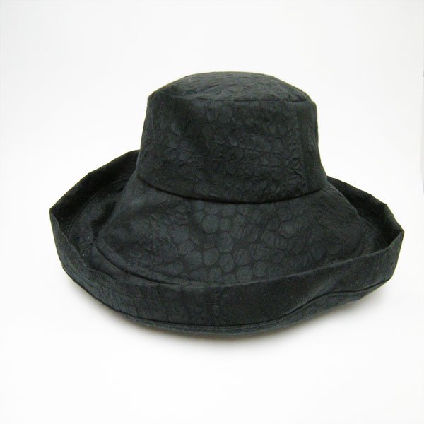 ピーチブルームのカスタムオーダー帽子。キャペリーヌ（ドット柄）黒 ...