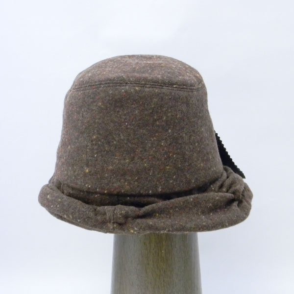 サイズのカスタムオーダーの帽子。頭のサイズが小さい（52cm）というお客様ご依頼のリーフクロシェ