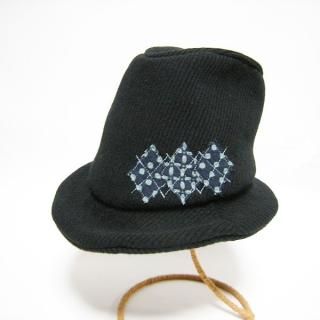 オーダー品（花束、帽子） キャップ野球用帽子 花文字刺繍マーク付き 1文字W縁取り刺繍