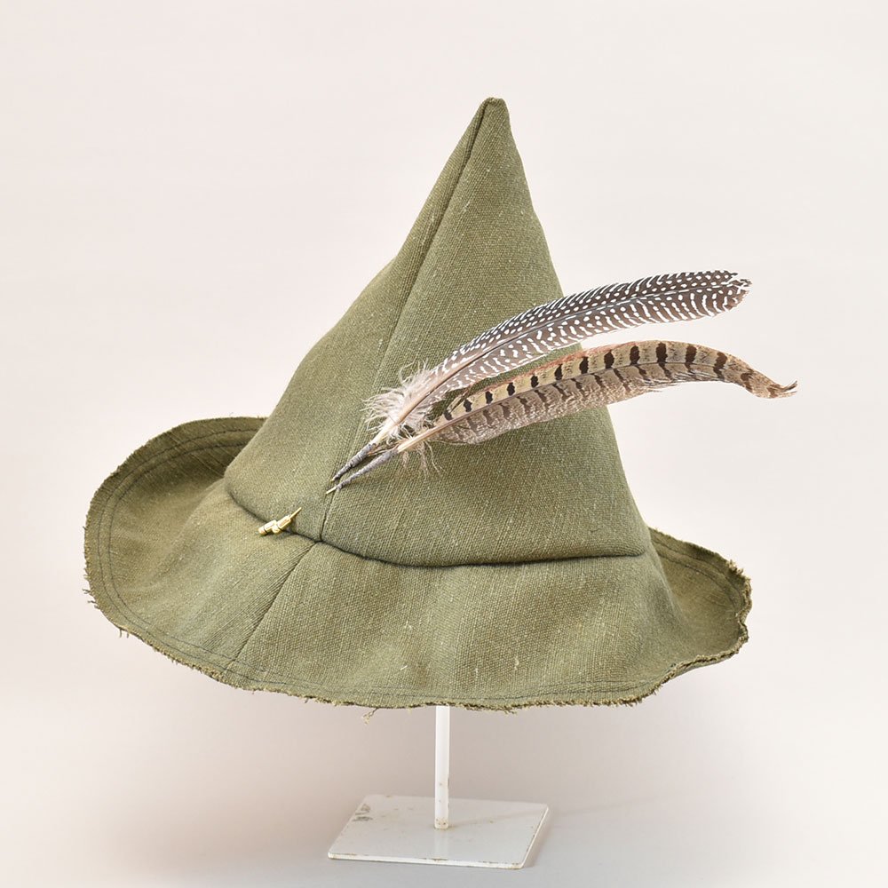 スナフキン風の旅人帽子のオーダーメイドの参考例です。グリーンの目の