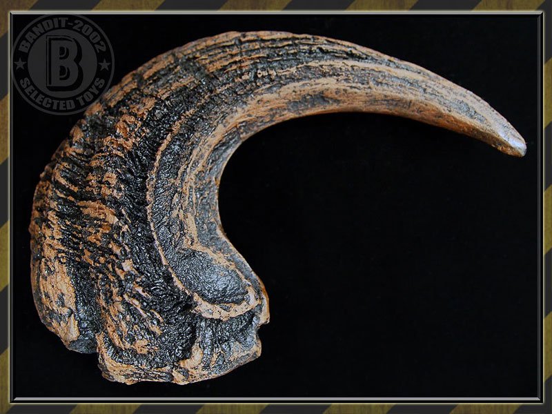 とてもかっこいい形ですレプリカ ヴェロキラプトル 爪 恐竜 化石 