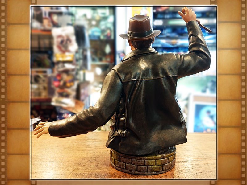 インディジョーンズIndiana Jones ジェントルジャイアント・ミニバストスタチュー/インディー - BANDIT- Selected Toys