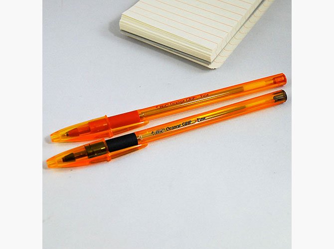 Bic ビック オレンジグリップ ボールペン おしゃれで 珍しい文房具 海外 輸入文具 通販 フライハイト ステーショナリー