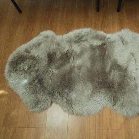 Aタイプ1.5匹物ムートン長毛フルスキン  ブラウン色 約135x60cm 毛足約30mm