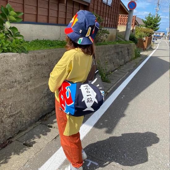 ★1点物ハンドメイド作家さんの鮪ショルダーバッグ★ ☆1点物ハンドメイド作家さんの鮪ショルダーバッグ 1点物
