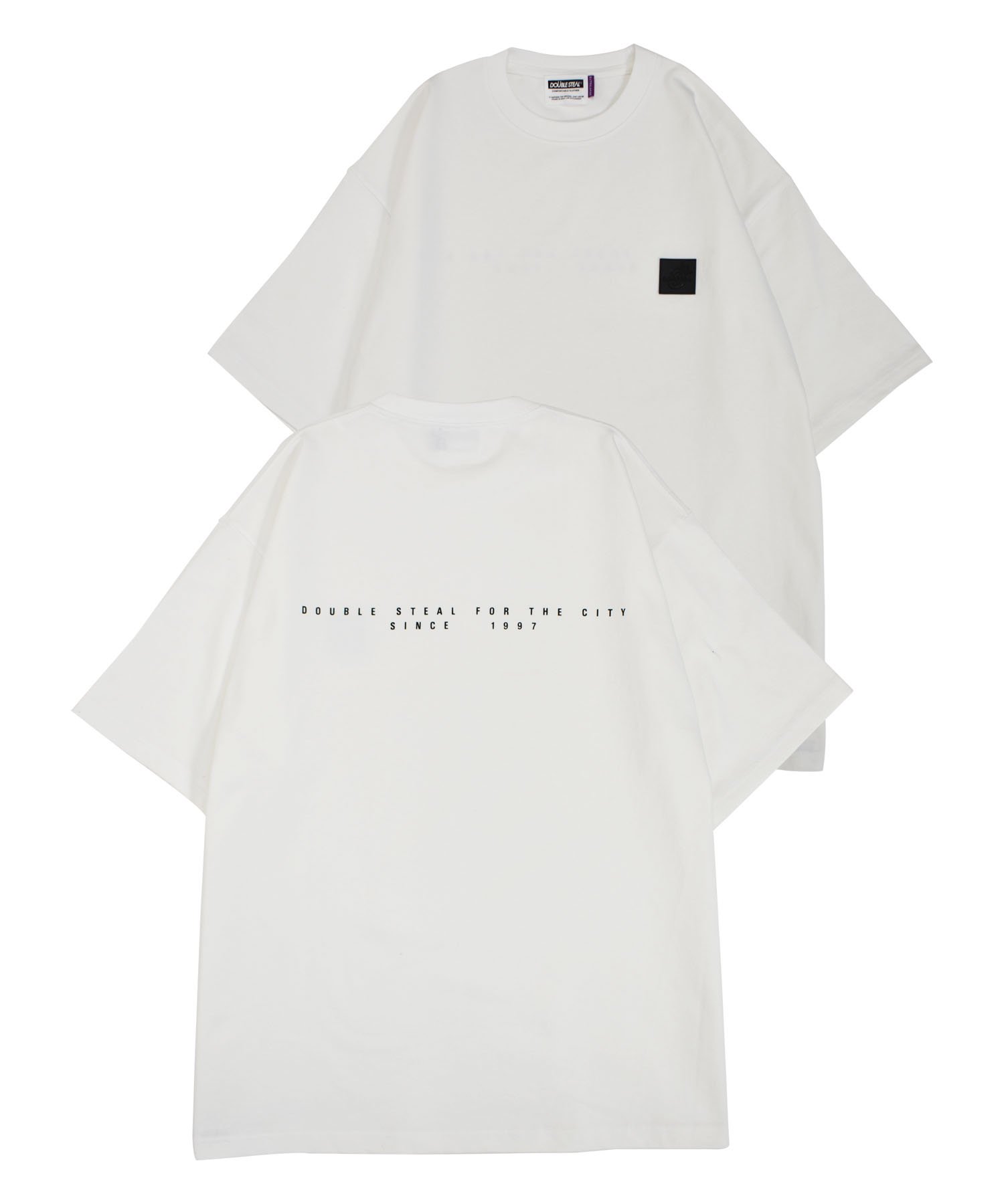 Square leather patch Tシャツ
