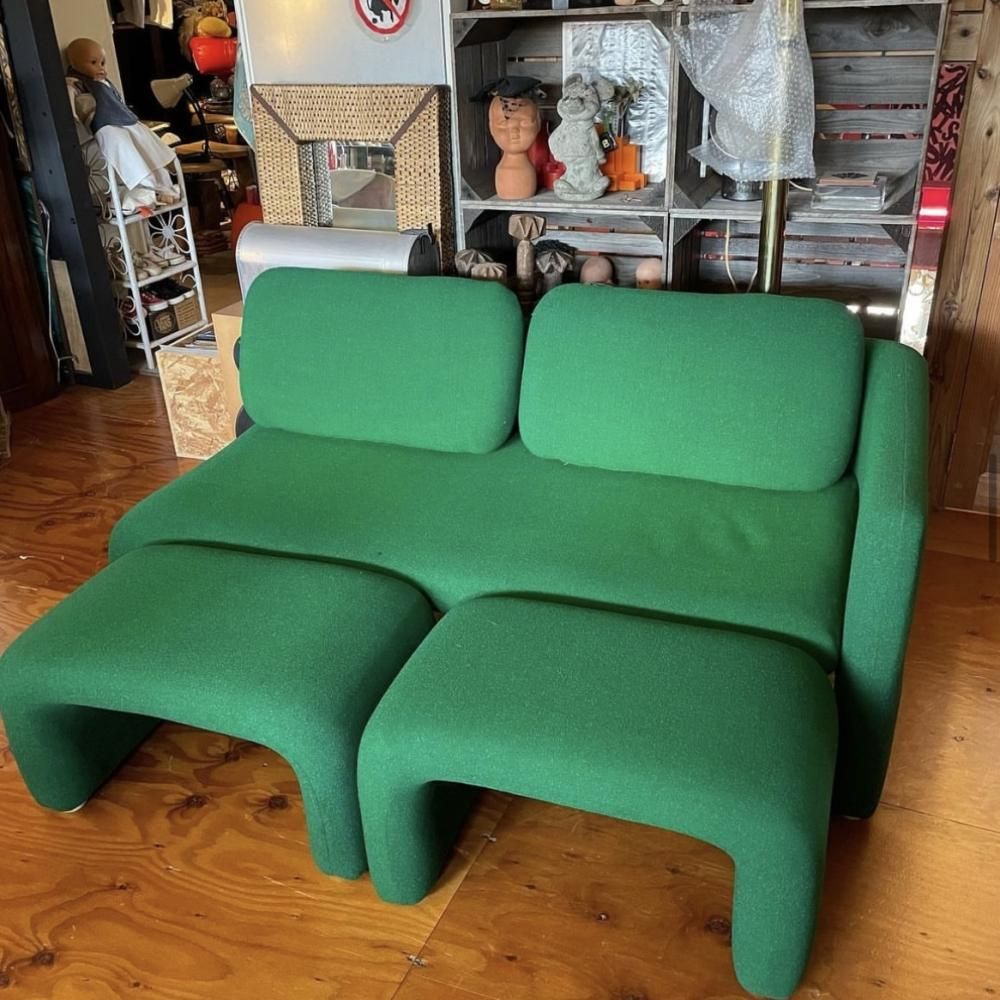 GREEN FABLIC SOFA