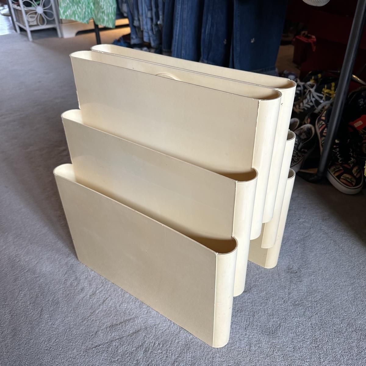 Kartell カルテル MAGAZINE RACK マガジンラック スモーク-