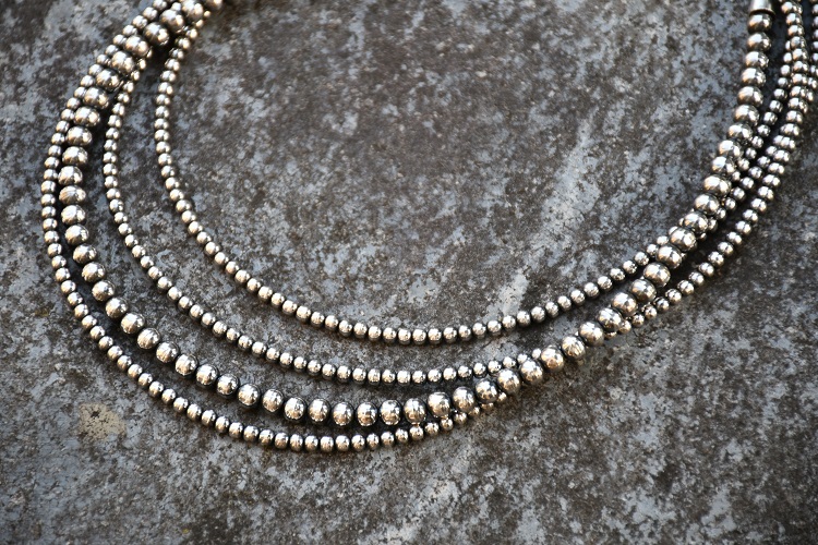 ERICKA NICOLAS BEGAY　NAVAJO Pearl Necklace (4mm x 100cm)