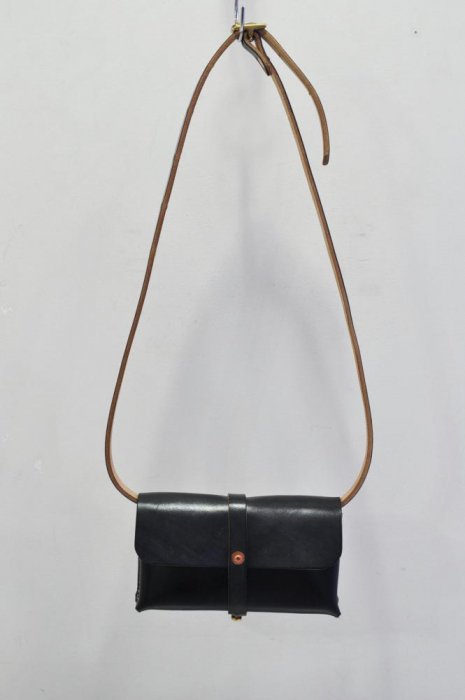 CHARLIE BORROW Shoulder Bag (Black)
