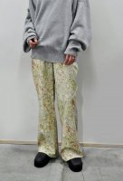<img class='new_mark_img1' src='https://img.shop-pro.jp/img/new/icons20.gif' style='border:none;display:inline;margin:0px;padding:0px;width:auto;' />MR.LARKIN  Annie Printed Pant (Yellow) 