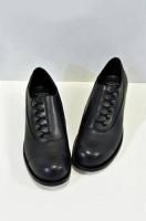 BEAUTIFUL SHOES /foot the coacher