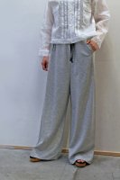 <img class='new_mark_img1' src='https://img.shop-pro.jp/img/new/icons8.gif' style='border:none;display:inline;margin:0px;padding:0px;width:auto;' />COGTHEBIGSMOKE   Alison Viscose Jersey Trousers (Lt Grey)