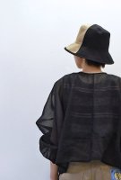 <img class='new_mark_img1' src='https://img.shop-pro.jp/img/new/icons8.gif' style='border:none;display:inline;margin:0px;padding:0px;width:auto;' />TSUYUMI  Cotton Drill Dual Bucket Hat(Black / Beige)