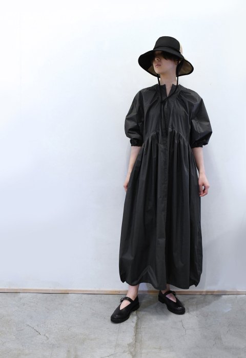 TENNE HANDCRAFTED MODERN Volume Sleeve Tuck Dress (Charcoal)