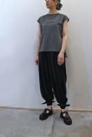 <img class='new_mark_img1' src='https://img.shop-pro.jp/img/new/icons8.gif' style='border:none;display:inline;margin:0px;padding:0px;width:auto;' /> TENNE HANDCRAFTED MODERN  Organza No Sleeve Pullover (Gray) 