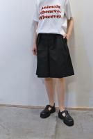 <img class='new_mark_img1' src='https://img.shop-pro.jp/img/new/icons8.gif' style='border:none;display:inline;margin:0px;padding:0px;width:auto;' />BISOWN Wide Chino Shorts(Black)