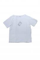 <img class='new_mark_img1' src='https://img.shop-pro.jp/img/new/icons8.gif' style='border:none;display:inline;margin:0px;padding:0px;width:auto;' />SEVENROOMS  Short Sleeve Tee (White)