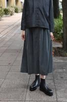 <img class='new_mark_img1' src='https://img.shop-pro.jp/img/new/icons8.gif' style='border:none;display:inline;margin:0px;padding:0px;width:auto;' />KristenseN DU NORDLight Corduroy Tuck Skirt (Graphite)
