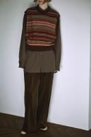 <img class='new_mark_img1' src='https://img.shop-pro.jp/img/new/icons8.gif' style='border:none;display:inline;margin:0px;padding:0px;width:auto;' />BISOWN  Cashmere Fairisle Short Vest(Brown Mix)