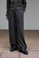 <img class='new_mark_img1' src='https://img.shop-pro.jp/img/new/icons8.gif' style='border:none;display:inline;margin:0px;padding:0px;width:auto;' />BISOWN  Cotton Wool Urake Tuck Pants(Khaki Gray)