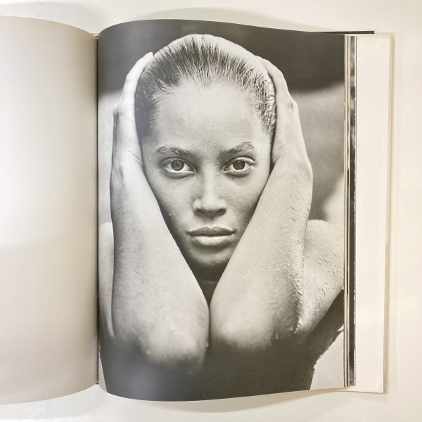 Herb Ritts: Pictures ハーブ・リッツ大型判写真集 - 古本買取・通販 ノースブックセンター|専門書買取いたします