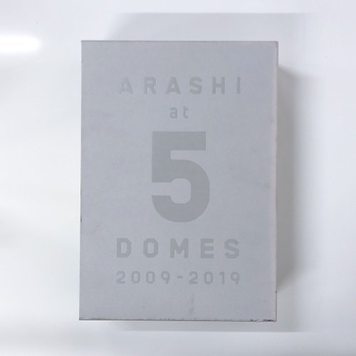 ARASHI at 5 DOMES 2009-2019 嵐5大ドームツアー集大成ライブ写真集 