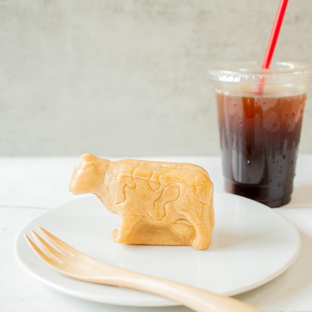 最中の中にやさしい甘さ。コーヒーにもお茶にも合う和洋折衷スイーツ