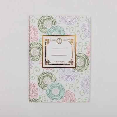 <img class='new_mark_img1' src='https://img.shop-pro.jp/img/new/icons61.gif' style='border:none;display:inline;margin:0px;padding:0px;width:auto;' />榛原 糸綴じノート　 菊唐草