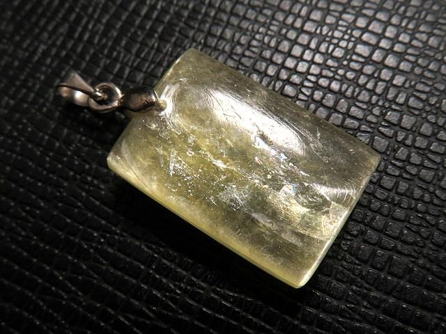 ☆【ゴールデンマイカ】金雲母☆天然石ペンダント：LE-14267