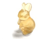ウサギさん★【グラデーションフローライト】蛍石★天然石彫刻ミニ置物：FR-18615