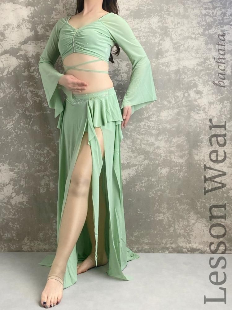 30%OFF!】ベリーダンスレッスン着 トップ＆スカートセット 全4色