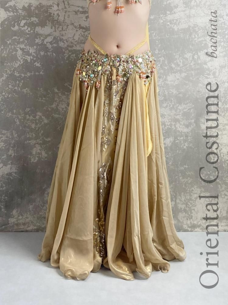 ベリーダンス マンドゥーハ　衣装　ゴールド ベリーダンス マンドゥーハ 衣装 ゴールド エジプト製 ベリー
