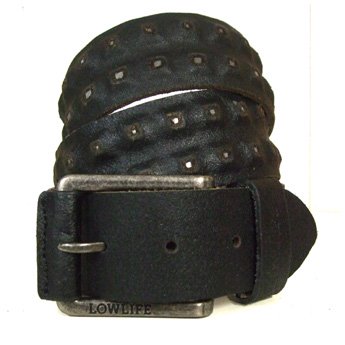 <img class='new_mark_img1' src='https://img.shop-pro.jp/img/new/icons24.gif' style='border:none;display:inline;margin:0px;padding:0px;width:auto;' />LOWLIFE - EARL BLACK LEATHER BELT WITH SILVER STUDS