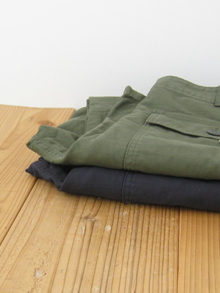 CIOTA（シオタ） スビンコットンムラ糸バックサテンベイカーパンツ