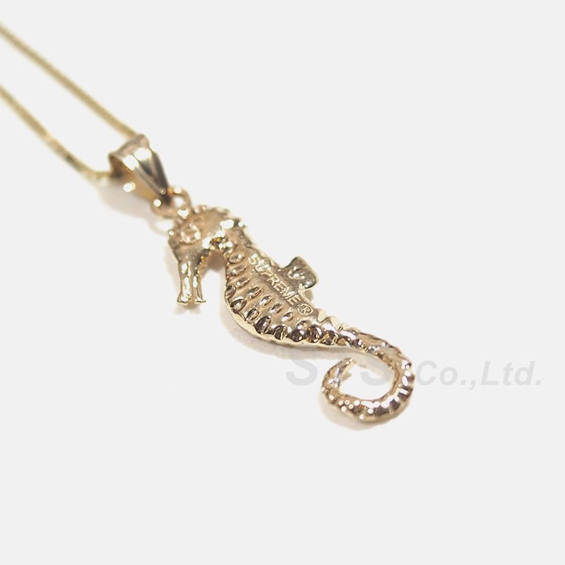 Supreme - Seahorse Gold Pendant - UG.SHAFT