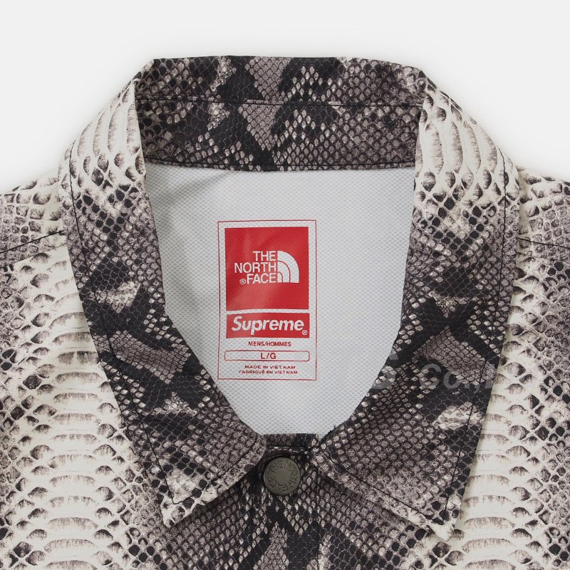 Supreme/The North Face Snakeskin Taped Seam Coaches Jacket - UG.SHAFT