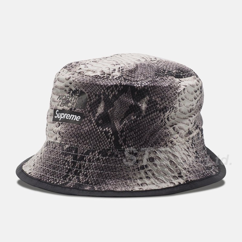 Supreme シュプリーム ハット サイズ:M THE NORTH FACE ノースフェイス スネーク 柄 クラッシャーハット Snakeskin Packable Reversible Crusher 18SS グリーン レッド 帽子 コラボ 【メンズ】