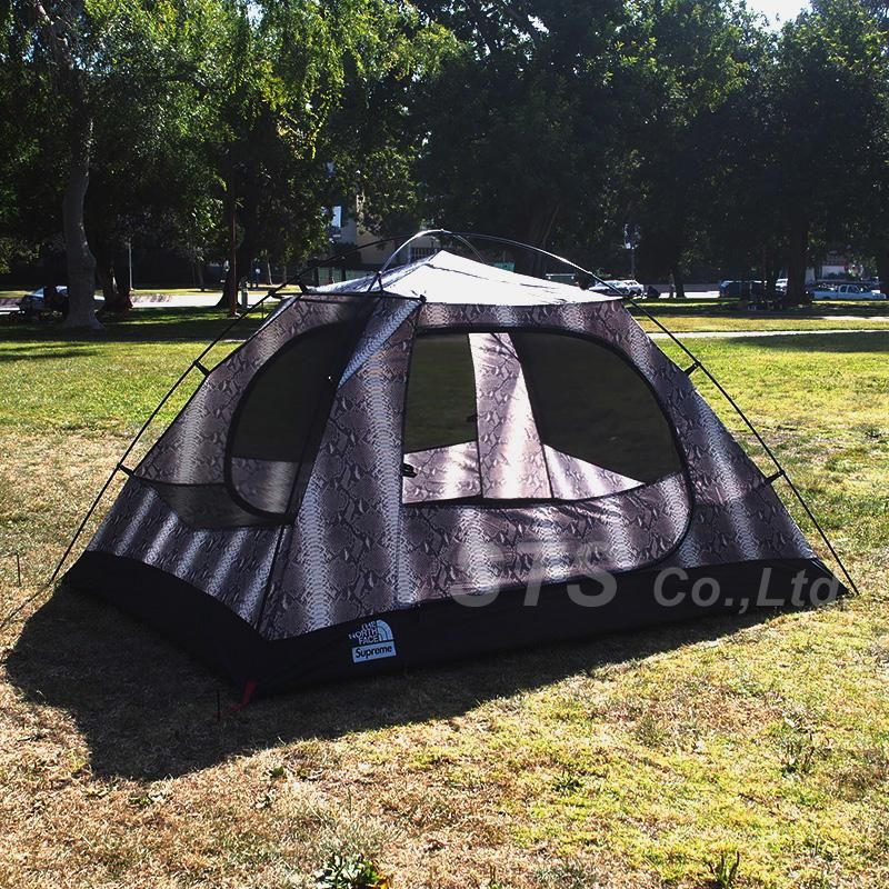 Supreme × The north face Stormbreak Tent