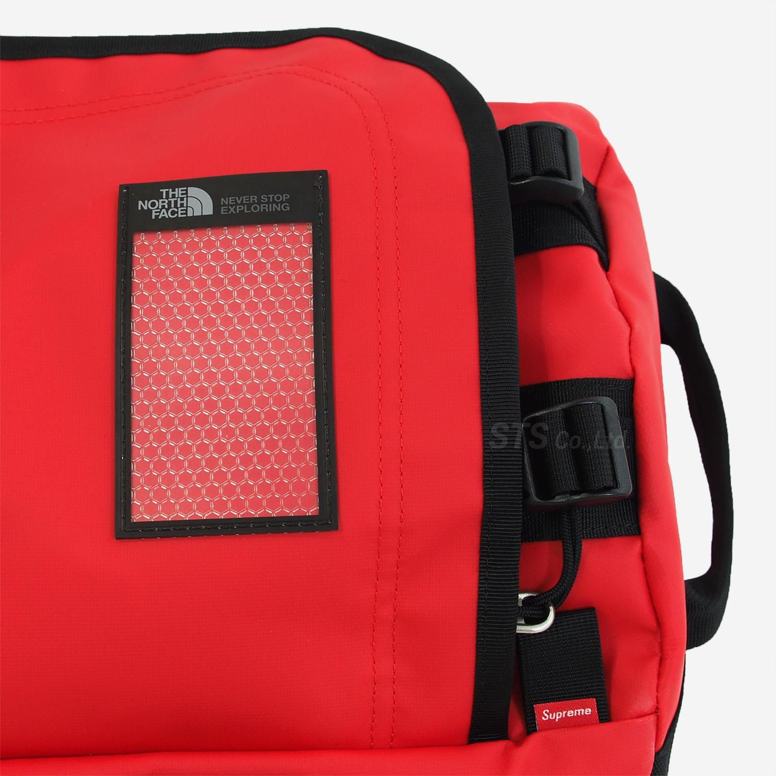 Supreme/The North Face Arc Logo Small Base Camp Duffle Bag
