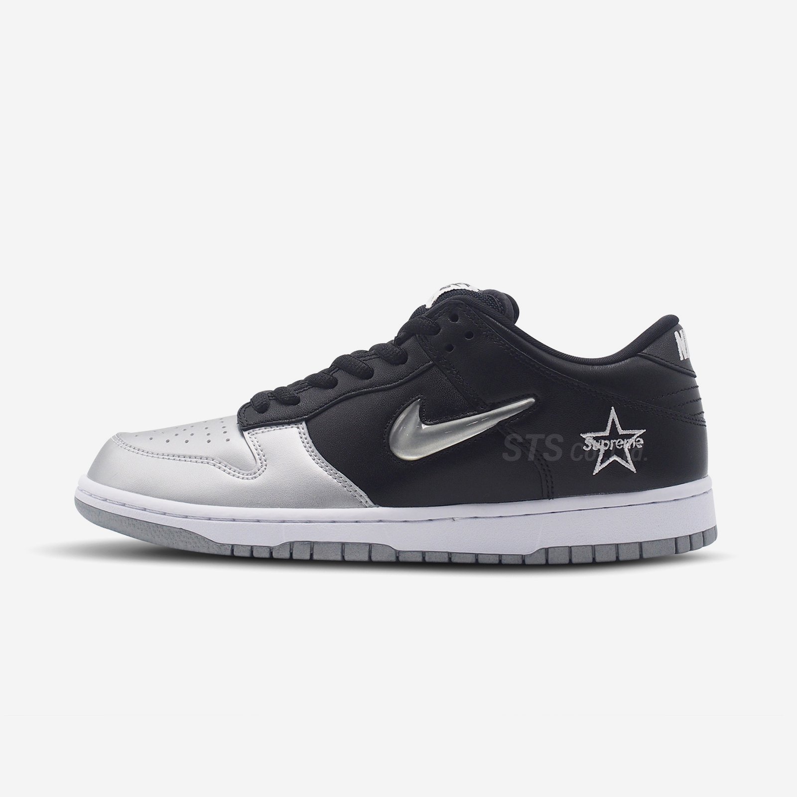 Supreme/Nike SB Dunk Low - UG.SHAFT