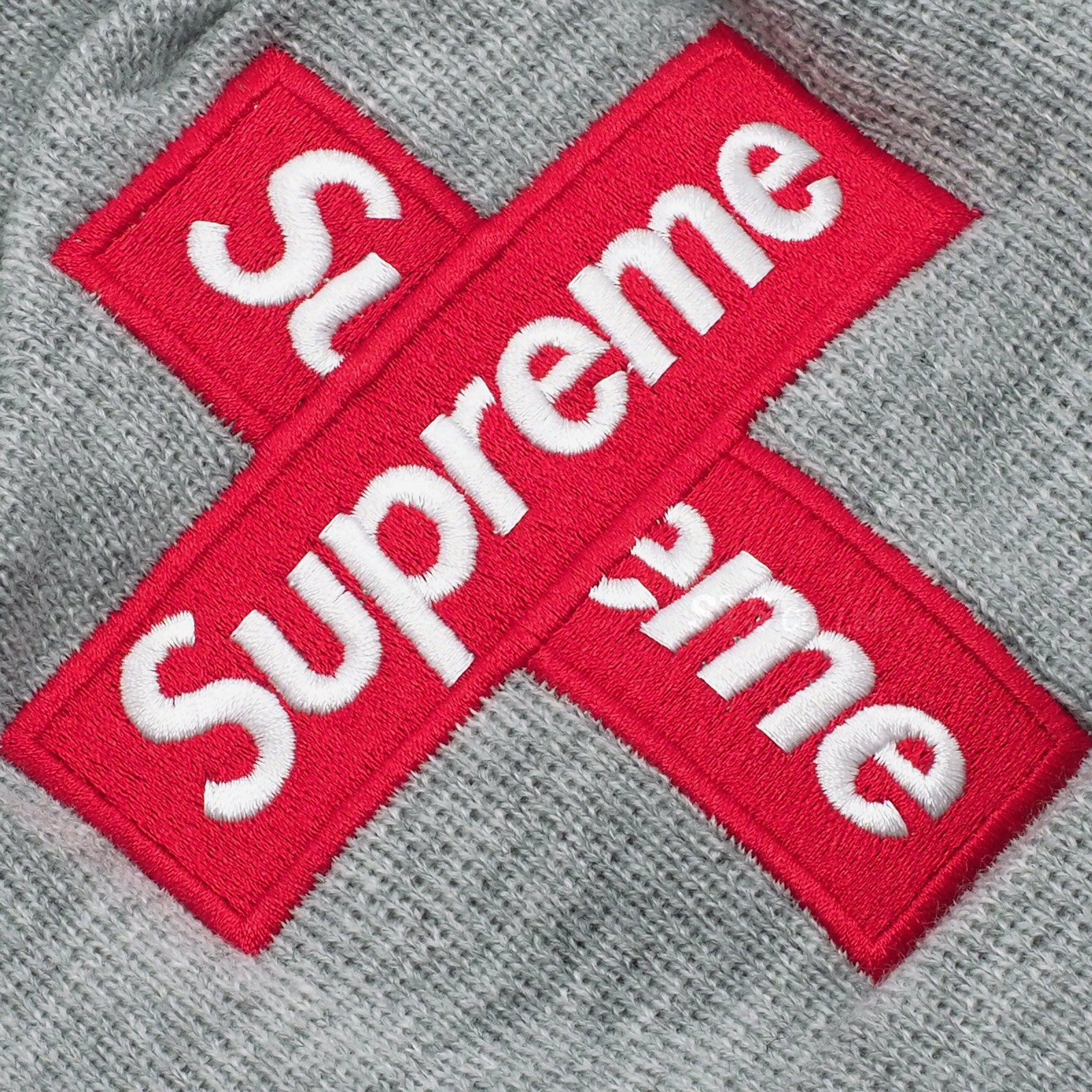 Supreme - New Era Cross Box Logo Beanie - UG.SHAFT