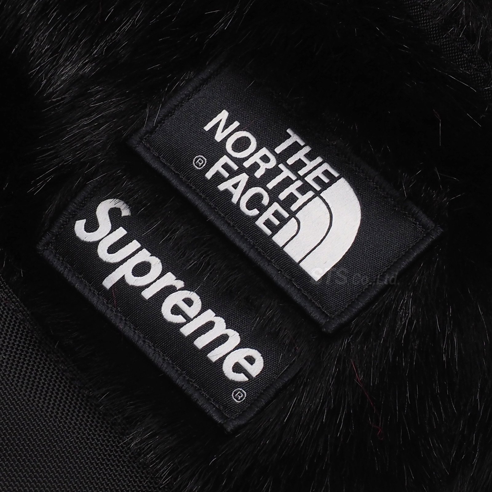 supreme North Face faux fur backpack 黒