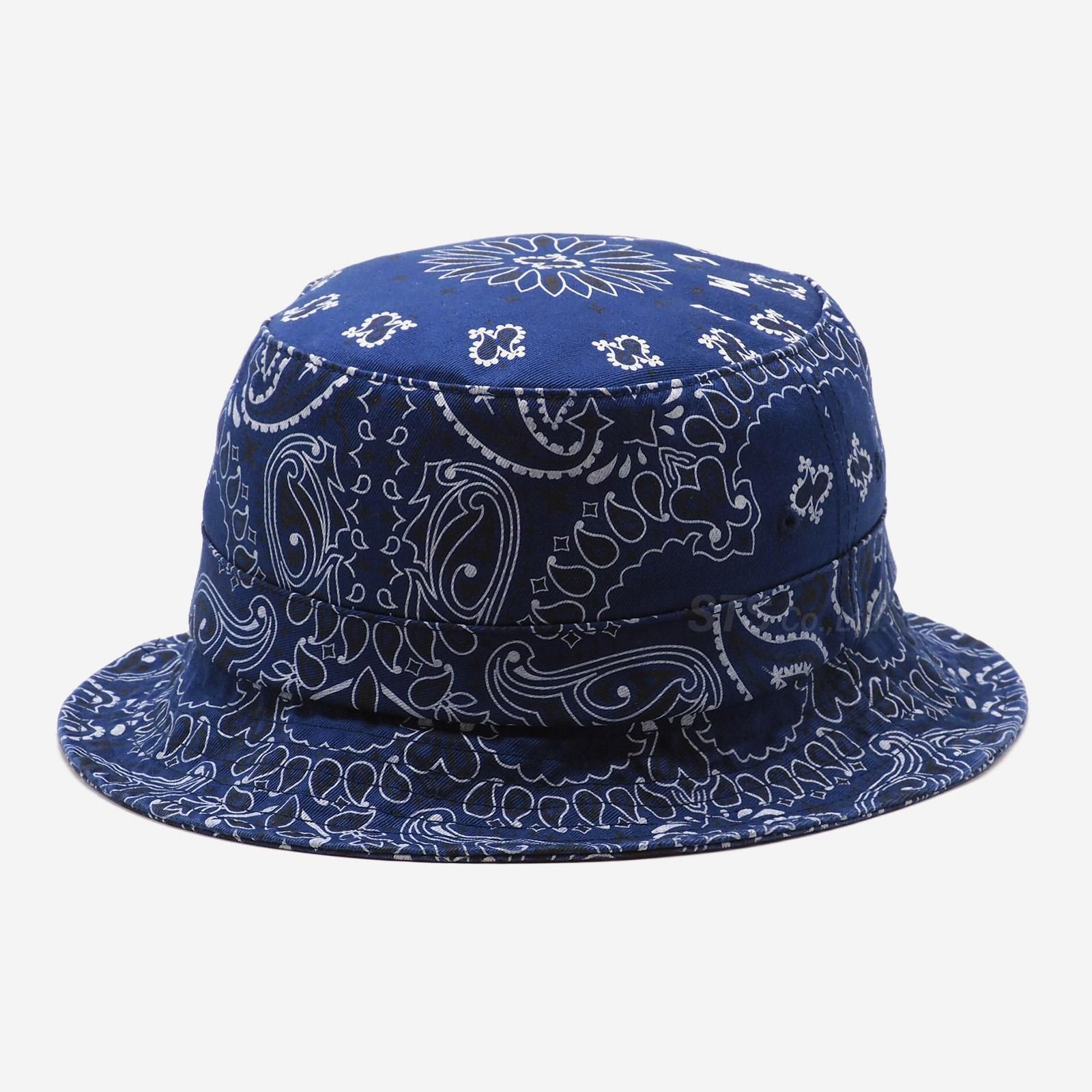 Supreme Bandana Crusher Navy  M/L