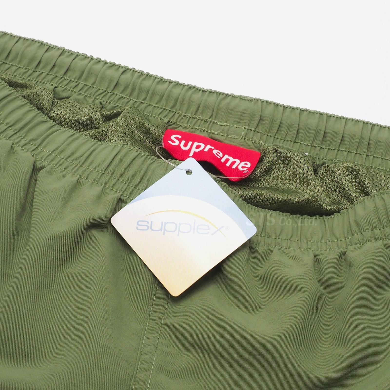 Supreme - Gradient Piping Water Short - UG.SHAFT