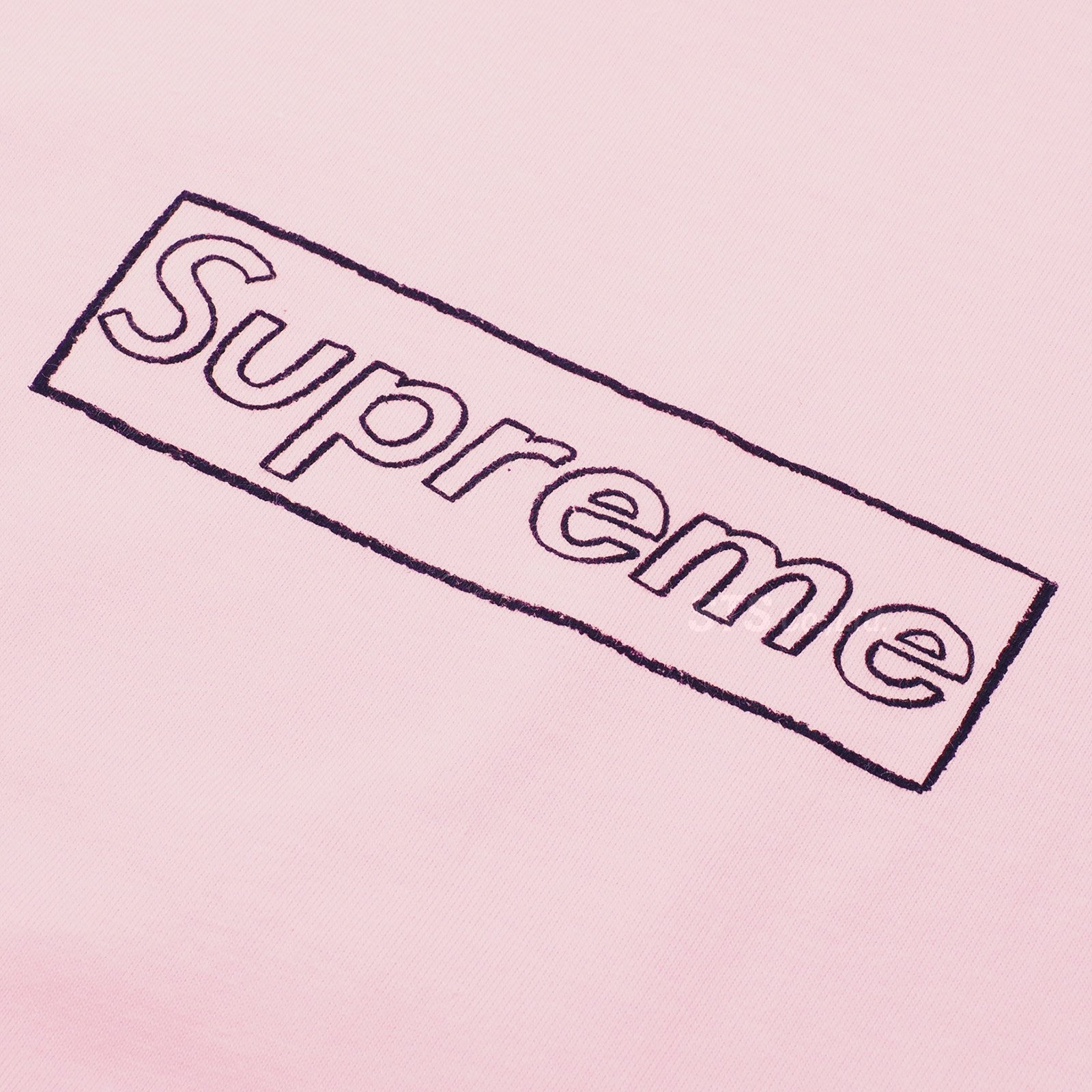 Supreme - KAWS Chalk Logo Tee - UG.SHAFT