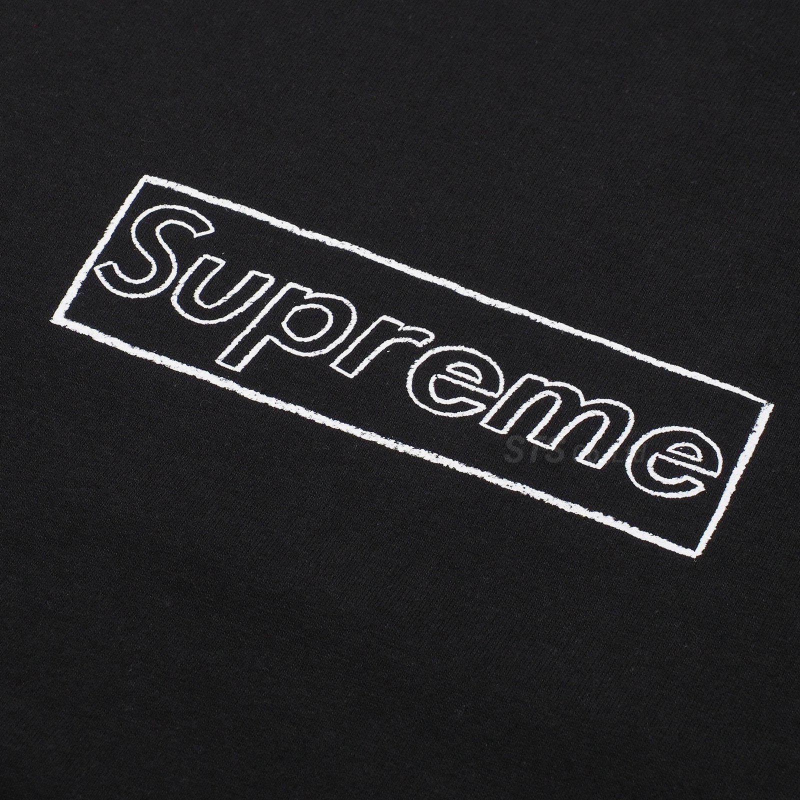 Supreme - KAWS Chalk Logo Tee - UG.SHAFT