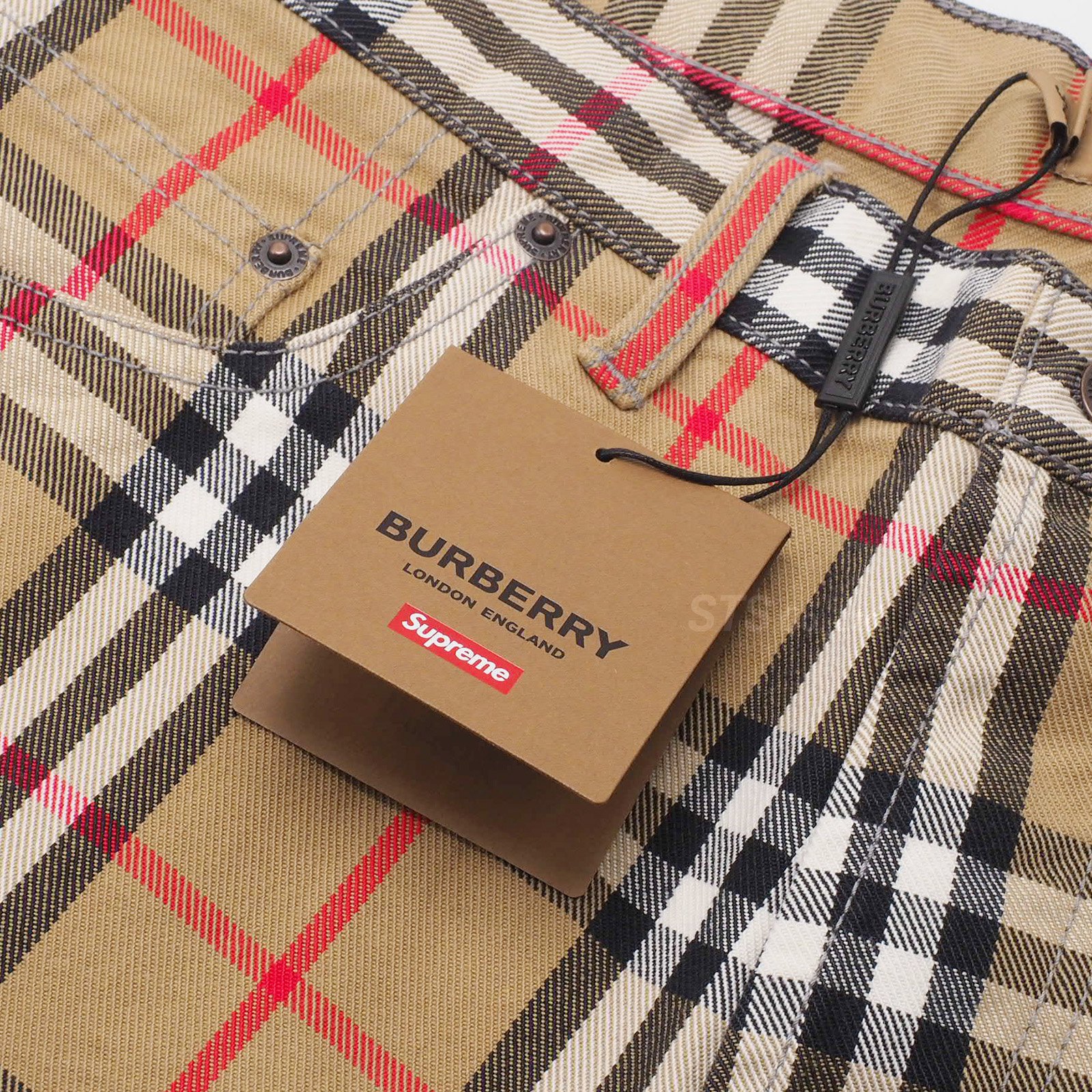 新着 supreme burberry regular jeans34 最終値下げ デニム/ジーンズ